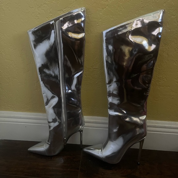 Shoes - Boots